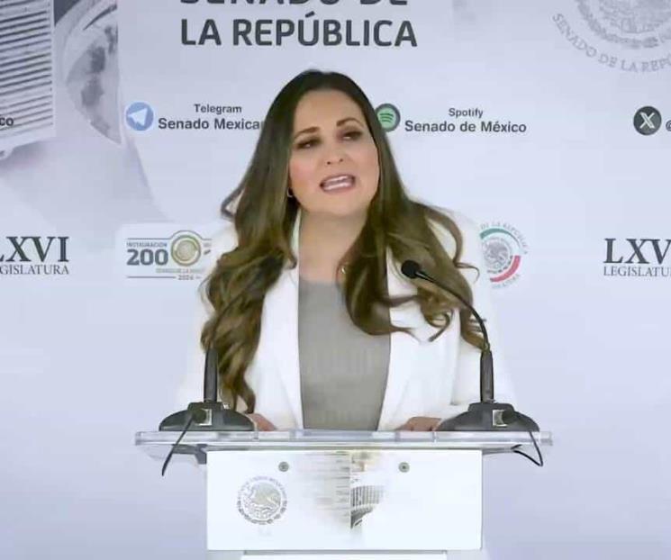 Renuncia senadora priista a su militancia