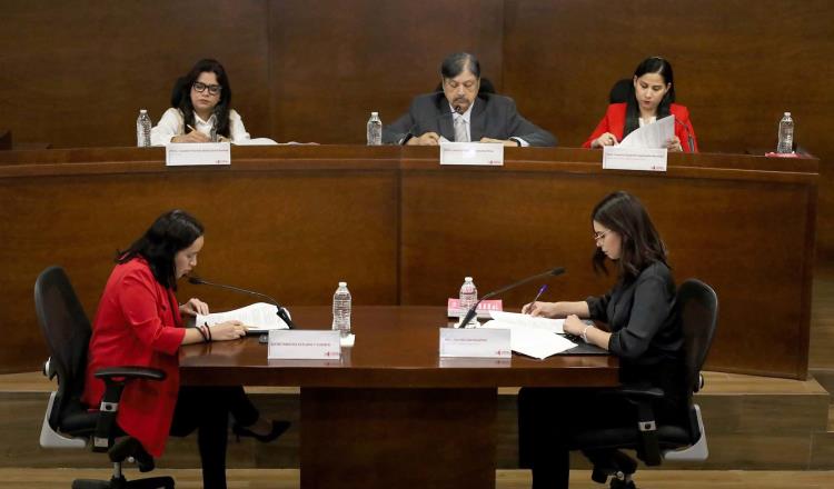 Multa TEE a Adrián de la Garza e Ivonne Álvarez