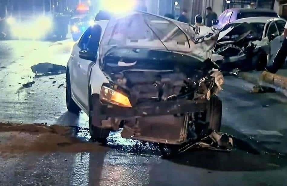 Resulta mujer herida en choque