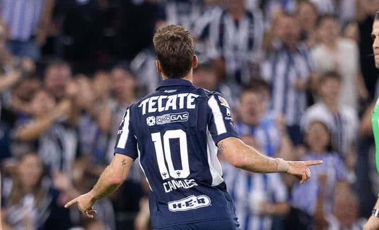 Canales es el goleador en Rayados pese a que no es centro delantero