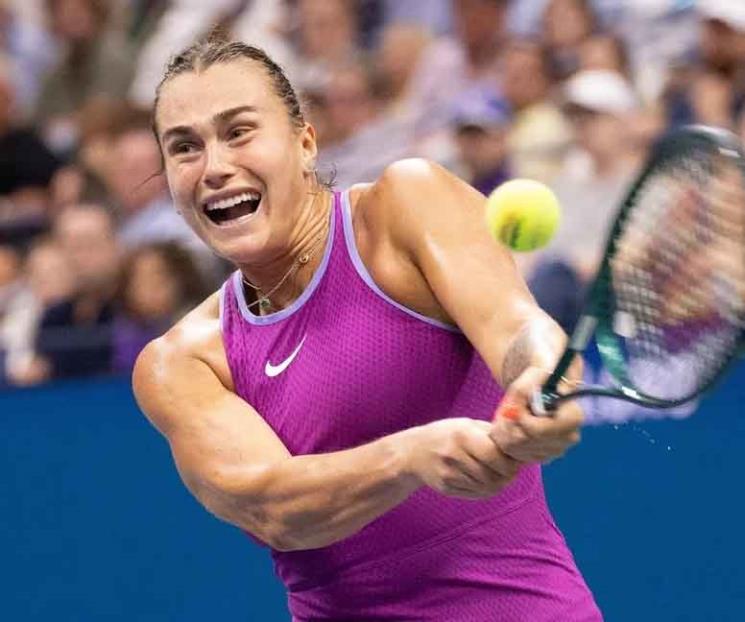 Avanza Aryna a semifinales del WTA Finals