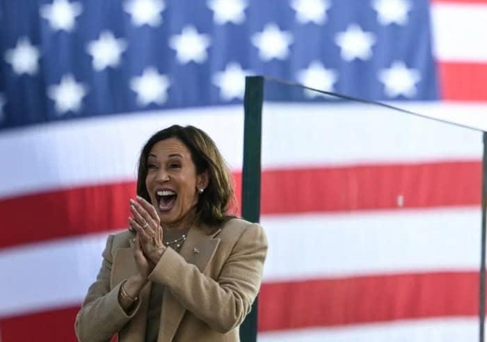 Elecciones EU: 8 de 10 predicciones dan triunfo a Kamala sobre Trump