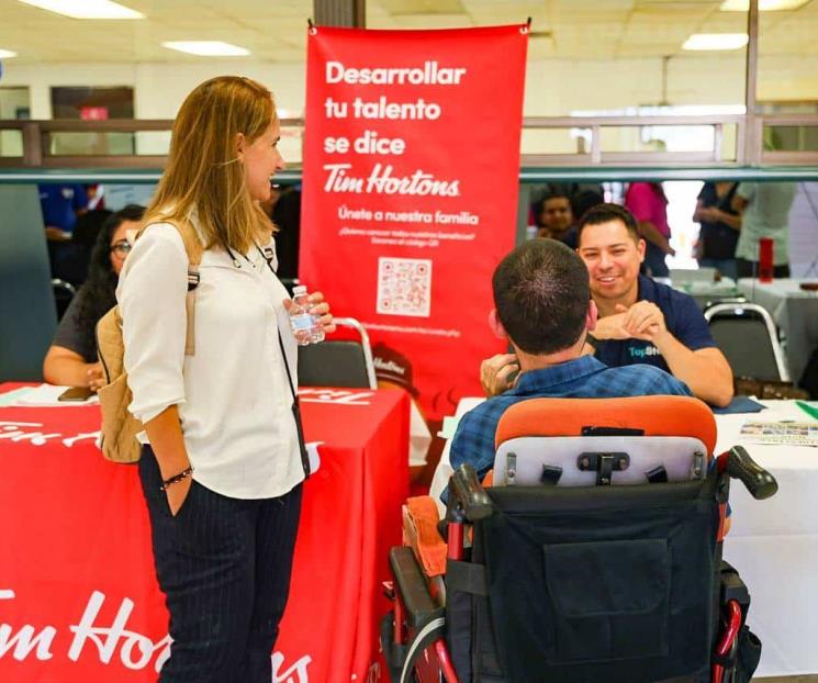 Ofertan 30 empresas vacantes en la Feria Nacional del Empleo