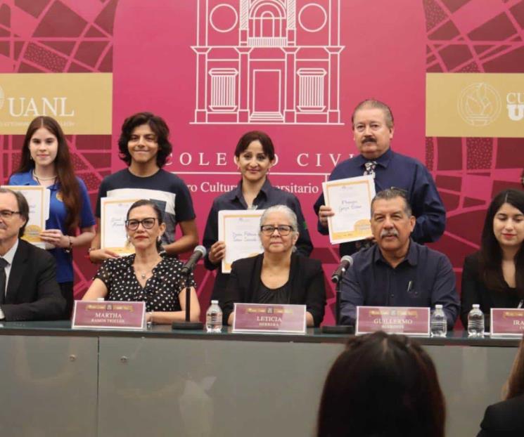 Premia UANL ingenio y creatividad en certamen de calaveras