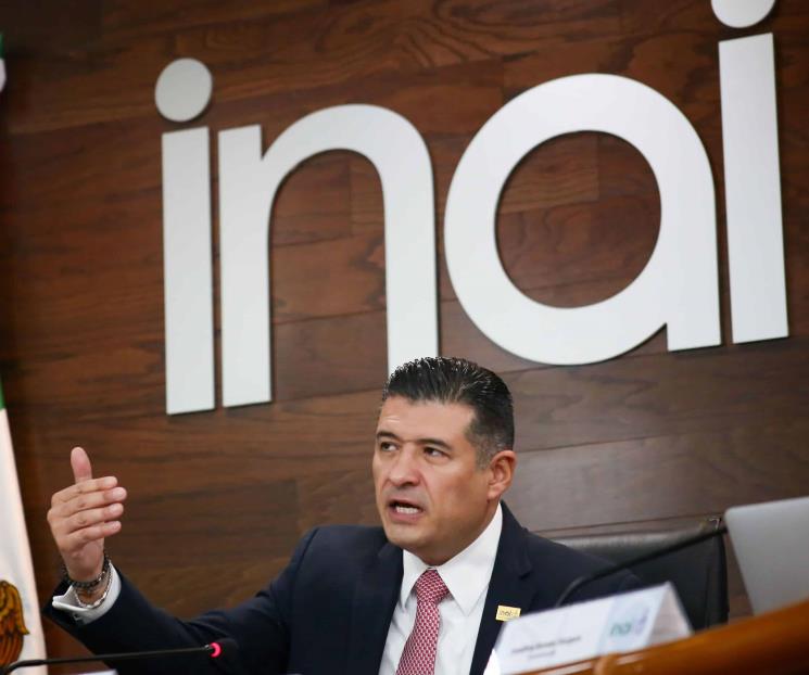 Adrián Alcalá llama a diputados a analizar desaparición del INAI