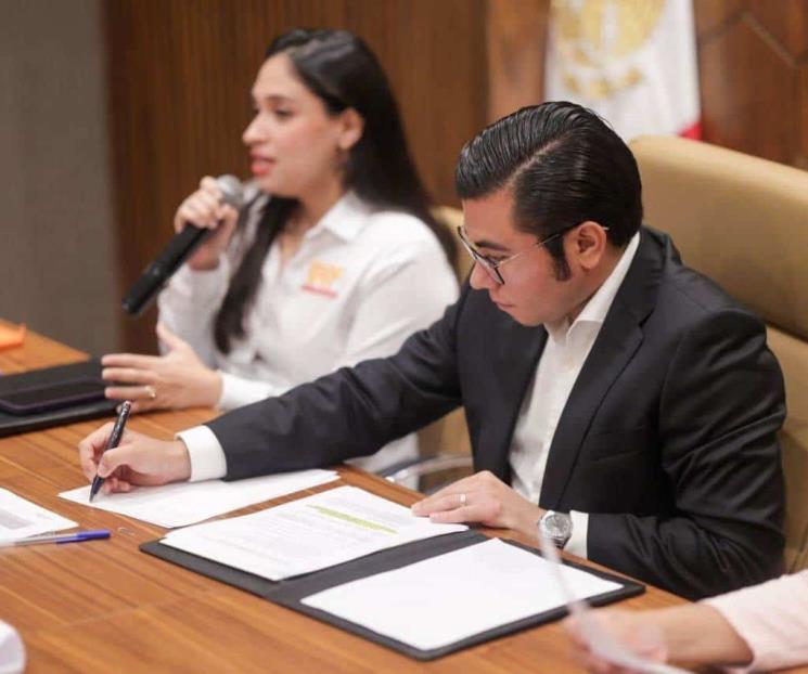 Instala Félix Consejo para la Defensa de los Adultos Mayores