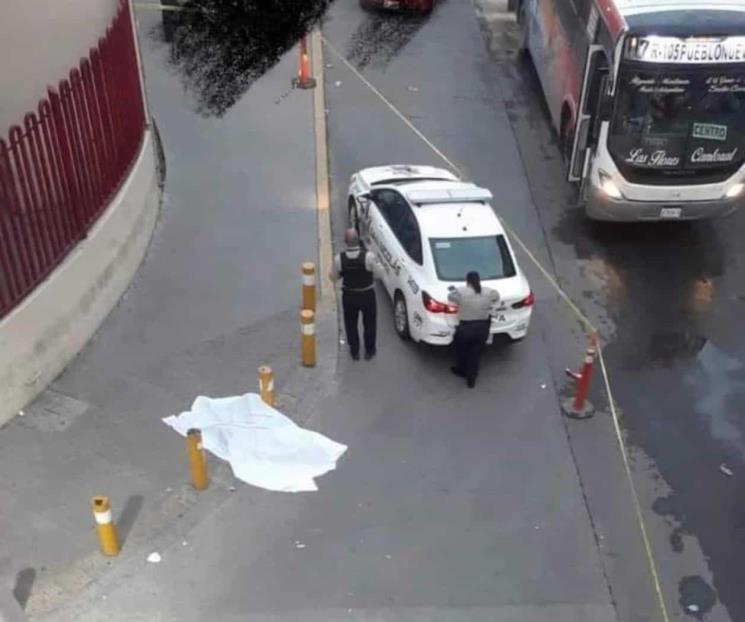 Fallece frente al Hospital Metropolitano