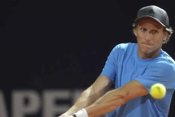 Pierde Diego Forlán en su debut como tenista 