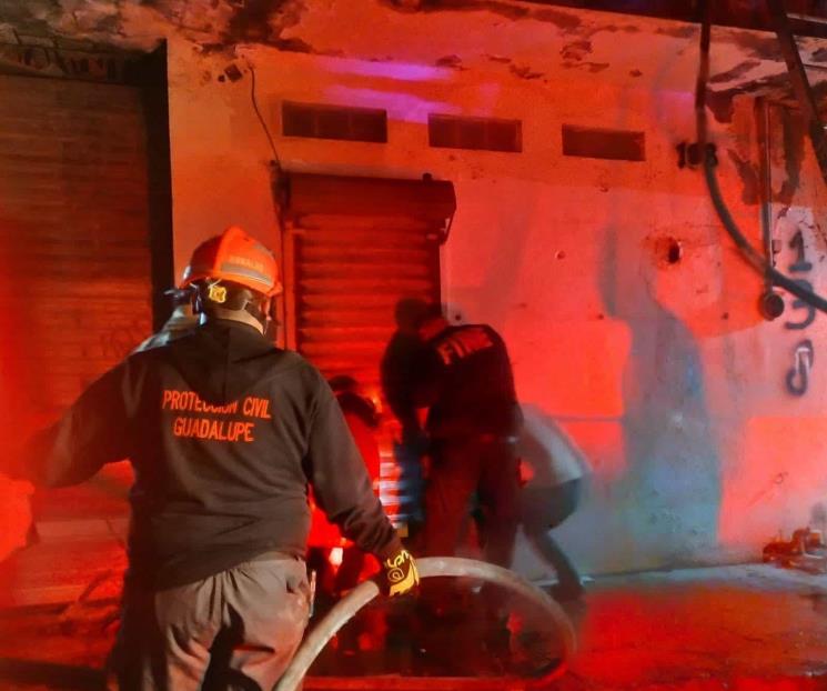 Se incendia mueblería en Guadalupe