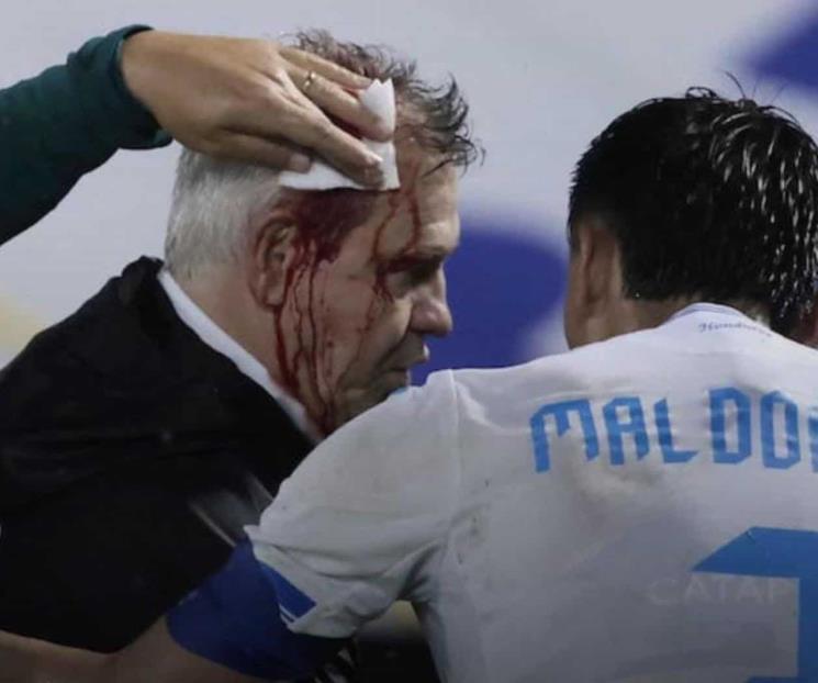 Concacaf sanciona a Javier Aguirre y veto de un juego a Honduras