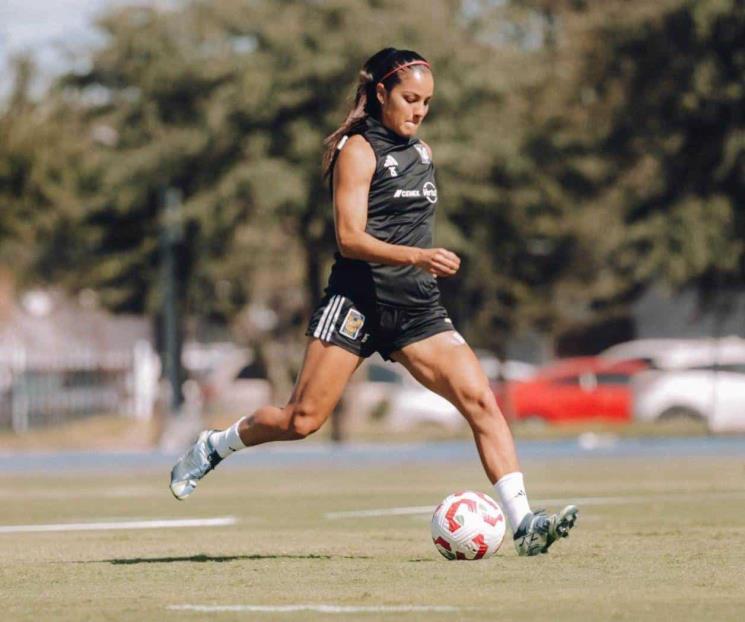 Entrenan Rayadas y Tigres de cara a la ida de la Final Regia