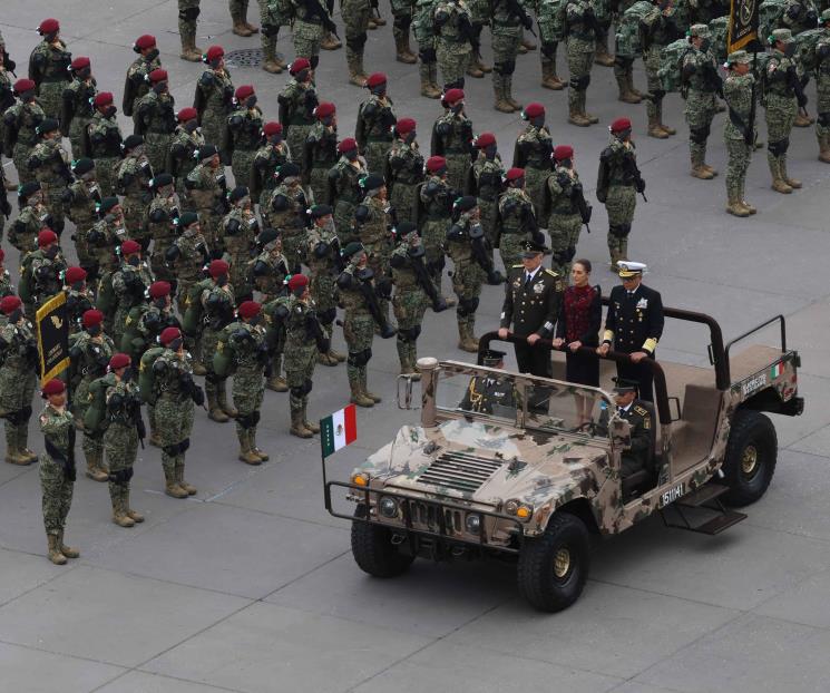 Realizan Desfile por 114 aniversario de la Revolución