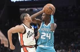 Hornets vence a Pistones en vibrante partido