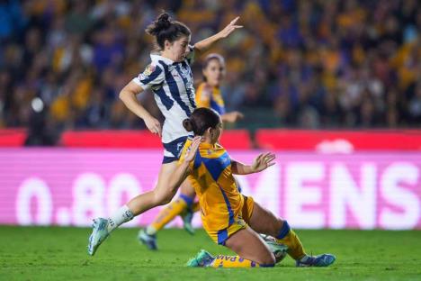 Vence Tigres Femenil a las Rayadas