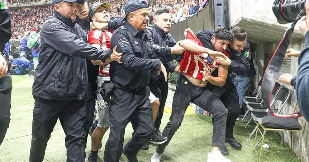 Vuelve la violencia a los estadios