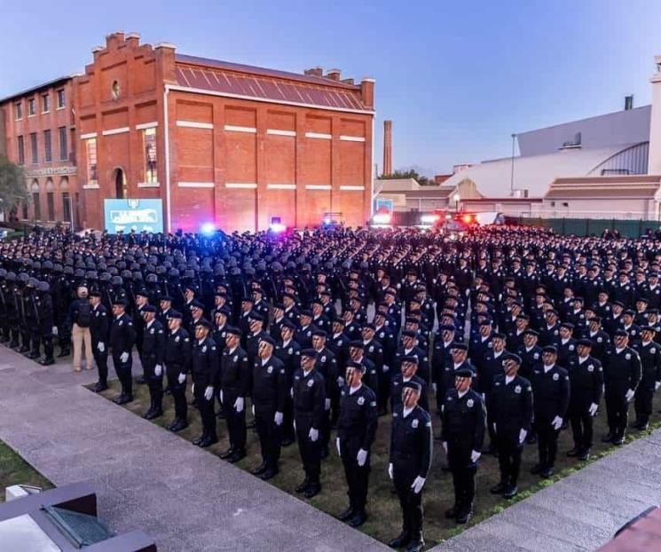 Se gradúan 118 cadetes de la UCS