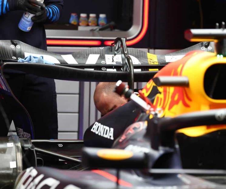 Red Bull se complica