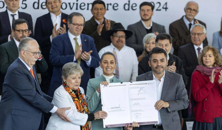 Sheinbaum firma Acuerdo Nacional por el Derecho Humano al Agua