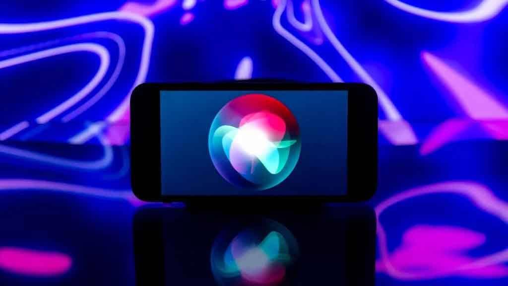 Apple trabaja en una nueva versión de Siri