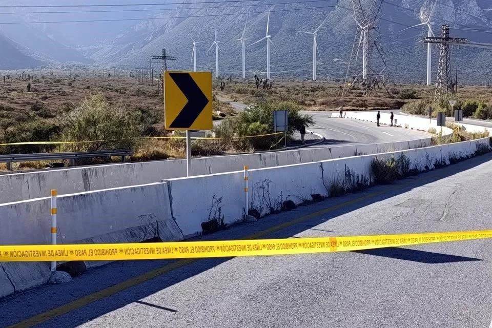 Al menos una persona sin vida, dejó un presunto enfrentamiento registrado ayer en la Autopista a Saltillo, municipio de Santa Catarina.