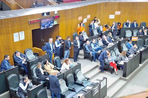 Avala Congreso aumentar recursos federales a municipios a un 25%