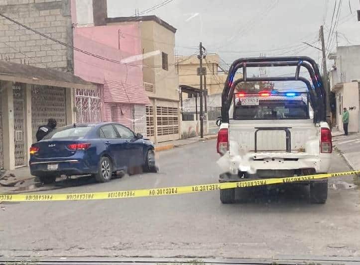 Una intensa movilización policiaca se registró en el municipio de Linares, al reportarse el robo con violencia de un vehículo en zona centro de esta ciudad.