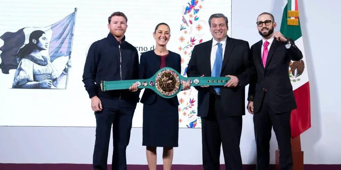 Anuncia Sheinbaum clase de box masiva en el Zócalo