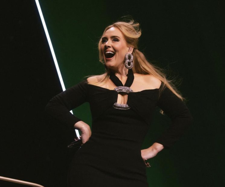 Adele anuncia álbum especial por su residencia en Las Vegas