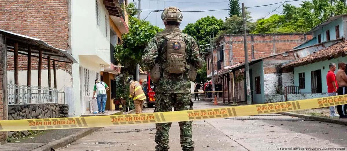 Combates entre disidentes de FARC dejan 12 muertos en Colombia