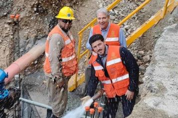 Concluyen trabajos de conexi&oacute;n y abren acueducto en La Huasteca