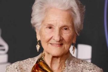 Muere la cantautora &Aacute;ngela &Aacute;lvarez