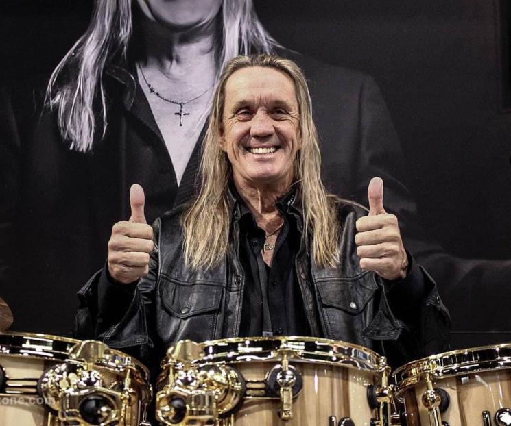 Baterista de Iron Maiden anuncia su retiro de la música