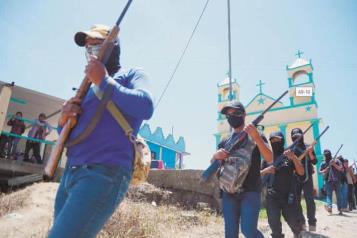 Toman simpatizantes de autodefensas presidencia de Pantelhó, Chiapas