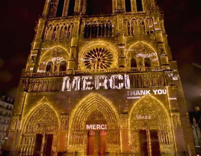 Celebran parisinos reapertura de Catedral de Notre Dame