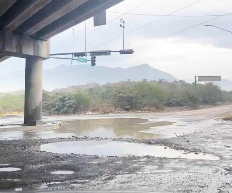 Deja lluvias calles regias como un ´campo minado´