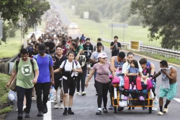 Promete Trump poner fin a la ciudadan&iacute;a por nacimiento