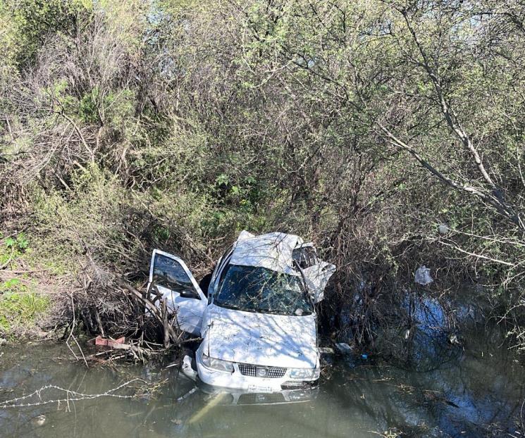 Muere tras volcarse en Pesquería