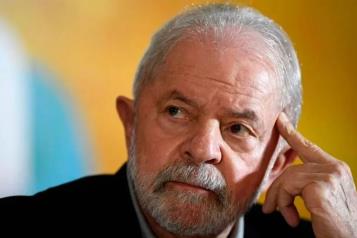 Operan a Lula; lo reportan estable