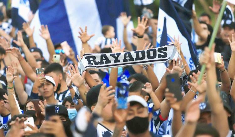 Viajan 4 mil aficionados de Rayados a Puebla