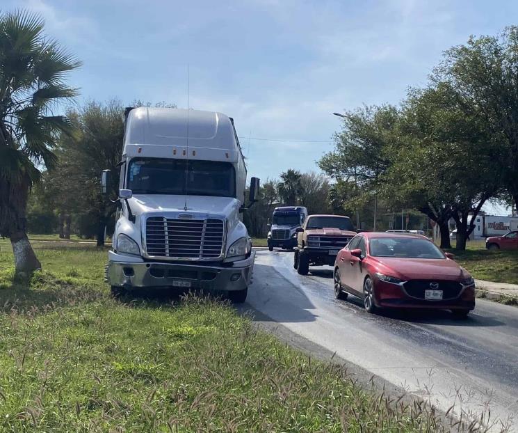 Impacta trailer auto de familia en Linares