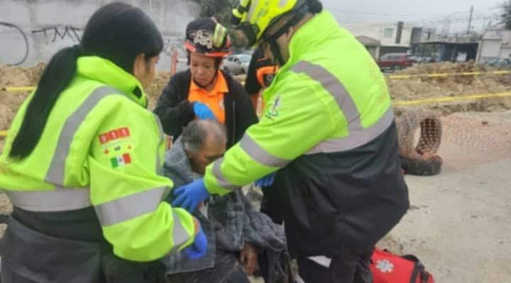 Cae en obra inconclusa de Agua y Drenaje; resulta lesionado