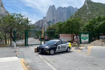 Mantienen cerrado acceso a la Huasteca