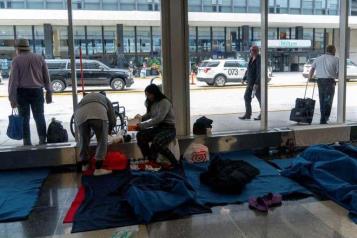 Propone Trump que polic&iacute;as act&uacute;en como agentes migratorios