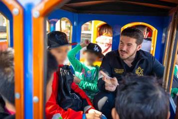 Festejan en familia elementos de FC