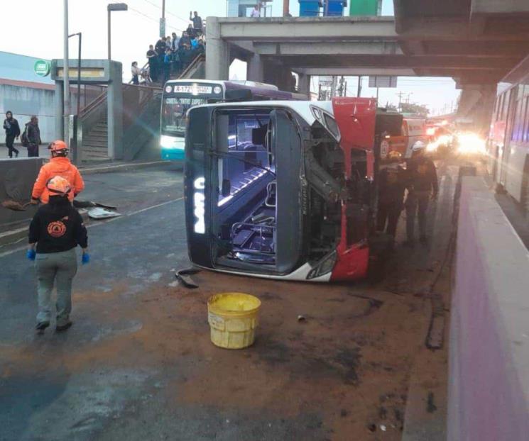 Vuelca ruta 217 en Guadalupe; hay 9 heridos