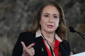 Ordena Tribunal a UNAM detener investigación contra Yasmín Esquivel