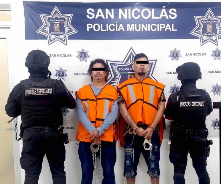 Detienen a dos con arma de fuego y droga