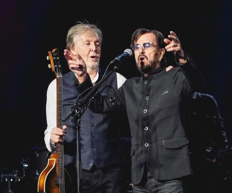 Paul McCartney y Ringo Starr se reúnen en escenario de Londres