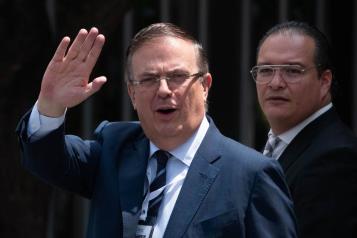 Rechaza Ebrard argumentos  de producci&oacute;n de autos chinos