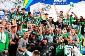 Logra Efra&iacute;n Ju&aacute;rez doblete como t&eacute;cnico en Colombia